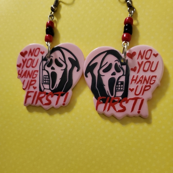 Scream earrings  no you hang up first death goth reaper 🖤 - Picture 3 of 3